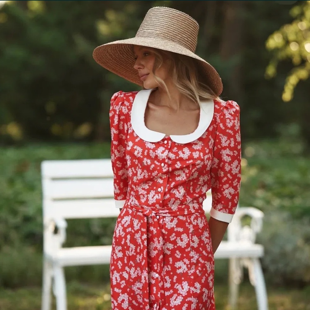 Floral Red Dress with White Accents - Picture 6 of 6